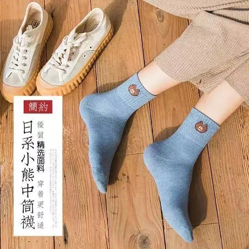หมีถุงเท้าผู้หญิง Four Seasons ในหลอดถุงเท้าเกาหลีรุ่นวิทยาลัยสไตล์ญี่ปุ่นน่ารักยาวสตรีถุงเท้า