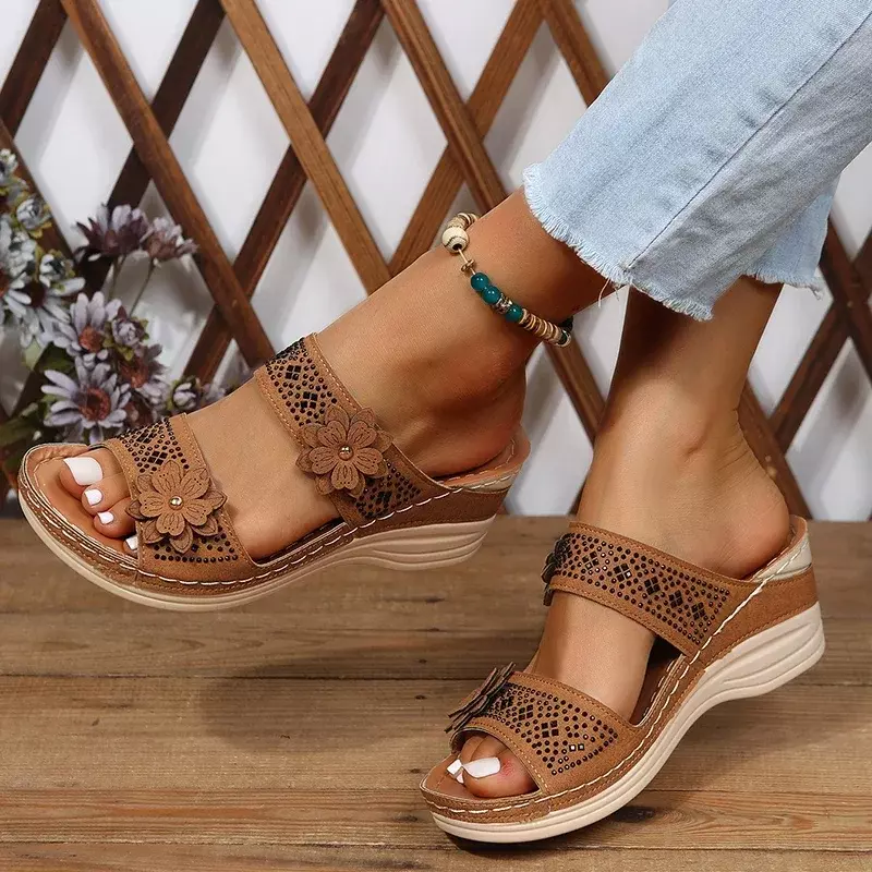 Летние женские Тапочки большого размера 2022, Женская обувь в стиле ретро, римские сандалии, женские повседневные тапочки из искусственной кожи с цветочным рисунком