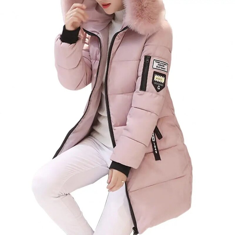 Mantel wanita dengan kerah bulu palsu musim dingin, mantel katun hangat dengan tudung ritsleting bersaku ramping пальто женское