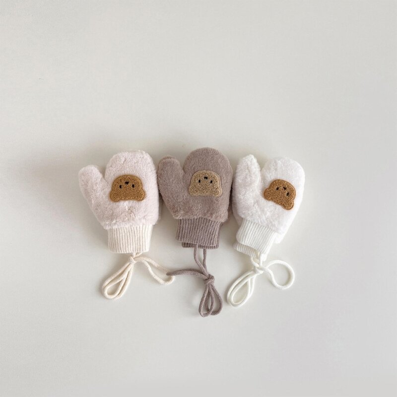 Зимние теплые перчатки, противоскользящие варежки с мультяшным медведем и веревкой для детей, варежки для маленьких мальчиков и