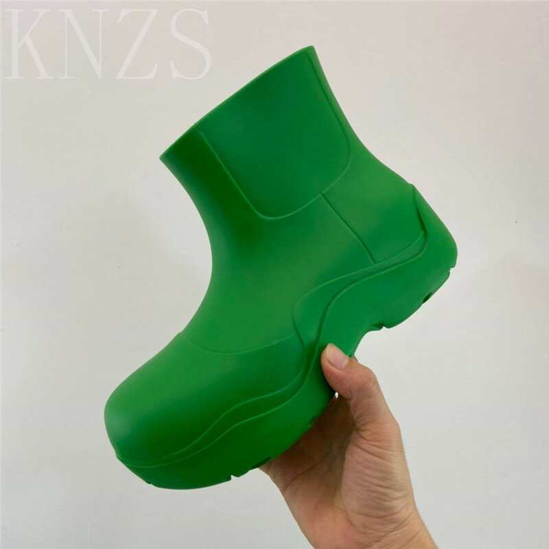 Botas de lluvia con punta redonda para mujer, botines de suela gruesa, impermeables, planos, informales, 2024