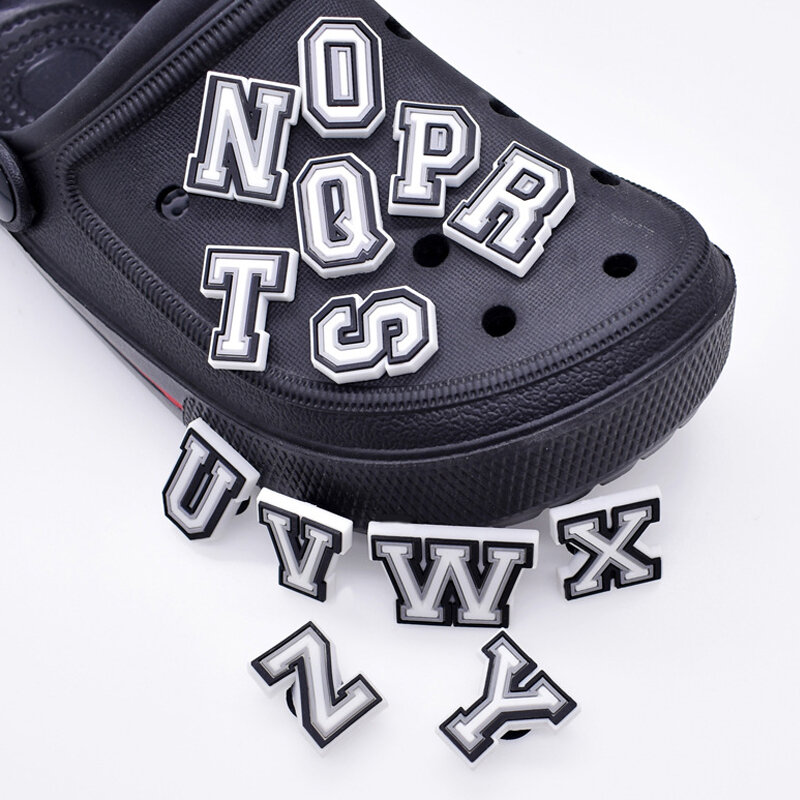 джибитсы для crocs Аксессуары для обуви из ПВХ 1 шт., значки с белыми буквами и именем крокса, детские украшения для джинсов, для мужчин, мальчиков и девочек