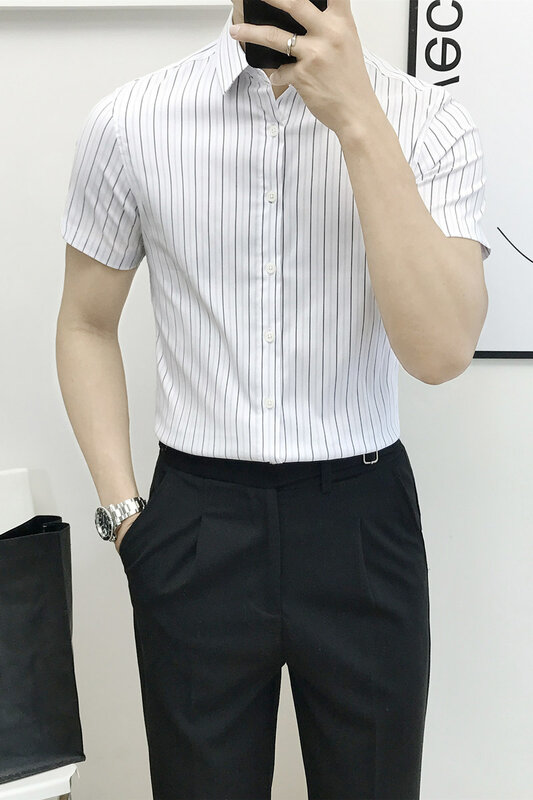 2022 여름 남성 새로운 짧은 소매 줄무늬 셔츠 남성 의류 슬림 맞는 비즈니스 캐주얼 셔츠 남성 정장 착용 블라우스 G216