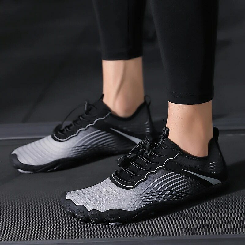 2024 trend new swimming shoes Quality beach water sneakers for men and women the same aqua shoes