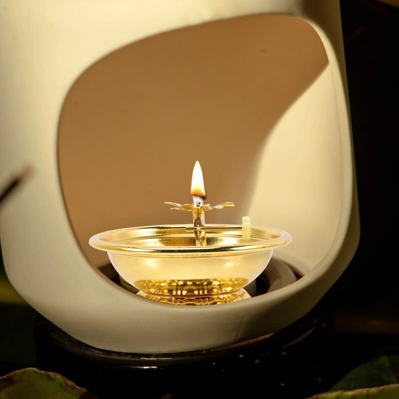 Держатель масляной лампы Kerosenes Ghee для использования в помещении, подставка Будды для голосовых свечей, золотой подстаканник, тибетское масло