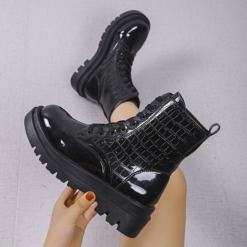 Checkered Design Niche Short Boots 2022 New Style Net Red Thick Heel Square Head Thick Bottom Medium Heel Fashion Boots Trend
