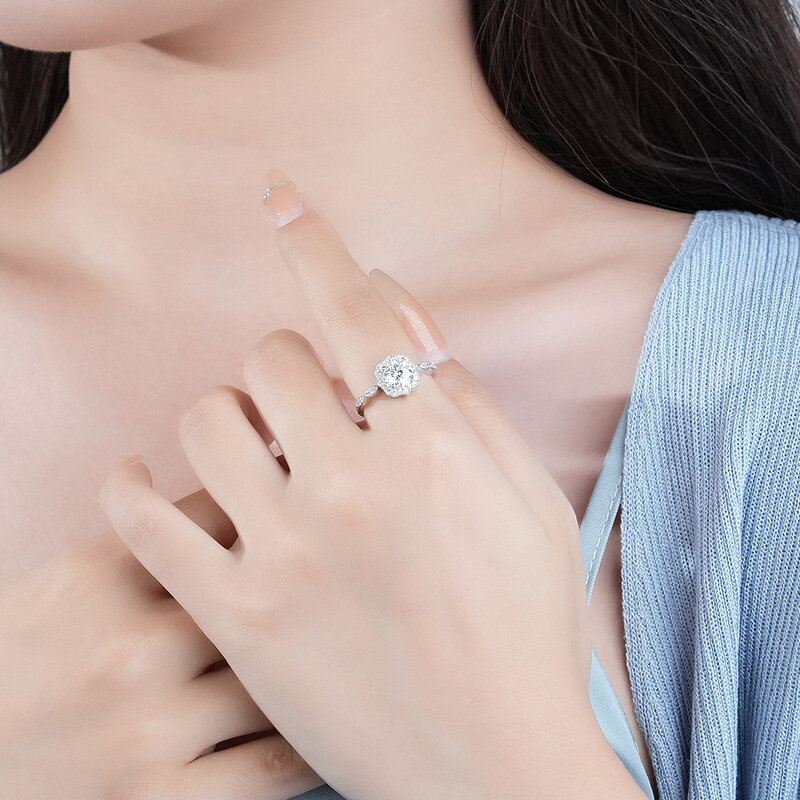 New Mosonite Flower Ring Women's 925 Sterling Silver Popular Women's Elegant Light Luxury Ring