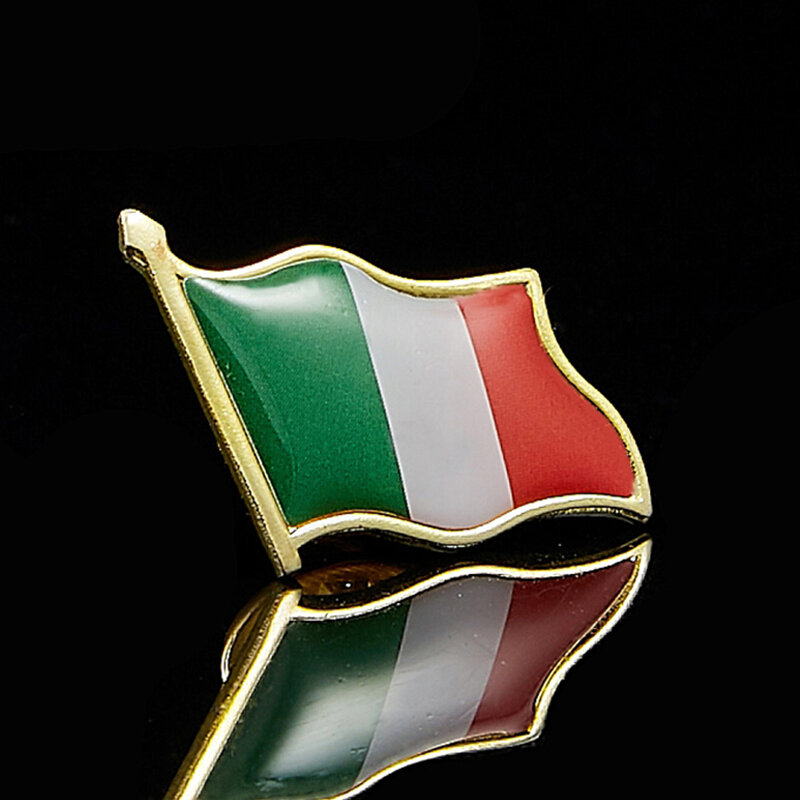 3Dイタリア波旗ブローチ、金色のピンバッジ、ラペルピン、イタリア国旗、衣類、バッグ