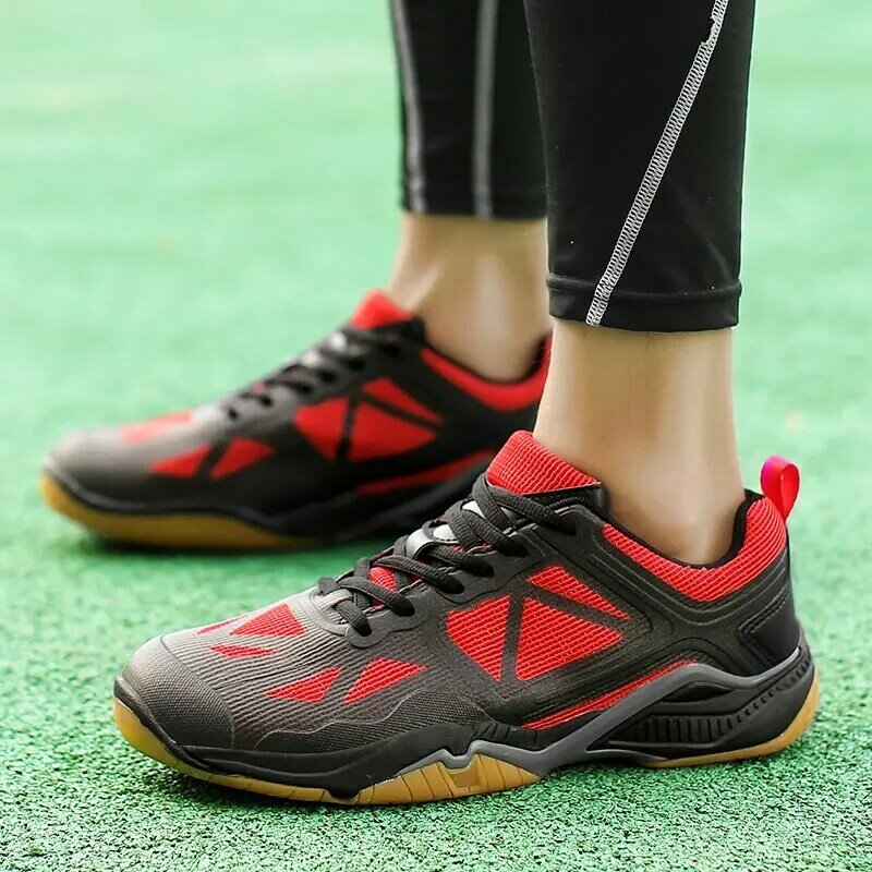 Sapatos de badminton respiráveis para homens e senhoras, Tênis de qualidade confortável, Tênis luxuosos, Novo