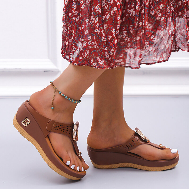Sandali con zeppa infradito tendenze estive 2024 da donna Open Toe pantofole romane per il tempo libero comode scarpe da spiaggia con suola in gomma leggera