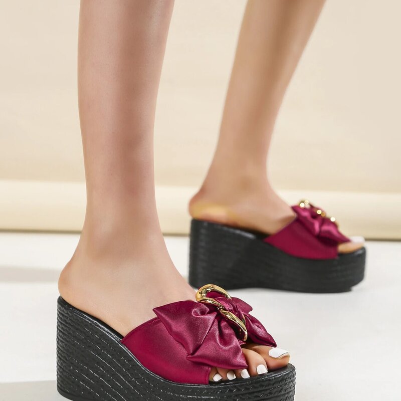 Pantofole con zeppa da donna 2024 estate nuova moda Bowknot pantofole da donna infradito da esterno per interni scarpe da spiaggia pantofole antiscivolo per la casa