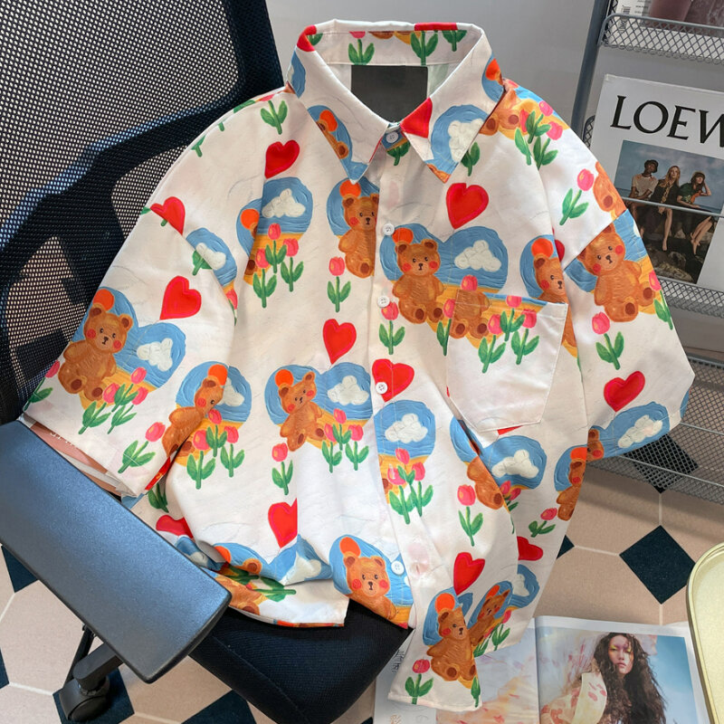 Japońskie bluzki w stylu Kawaii Lolita damskie z nadrukiem słodkiego uroczy niedźwiadek animowany kwiatu koszulka z krótkim rękawkiem wszystkie pasujące do letnich luźne bluzki na co dzień