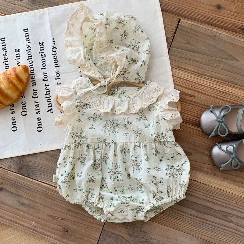 Novo em: Cute Flower Ruched Fly Sleeve Bodysuits para bebês recém-nascidos Meninas 98% Algodão Gift Hat Kids Infantil Princess One-pieces 0-24M