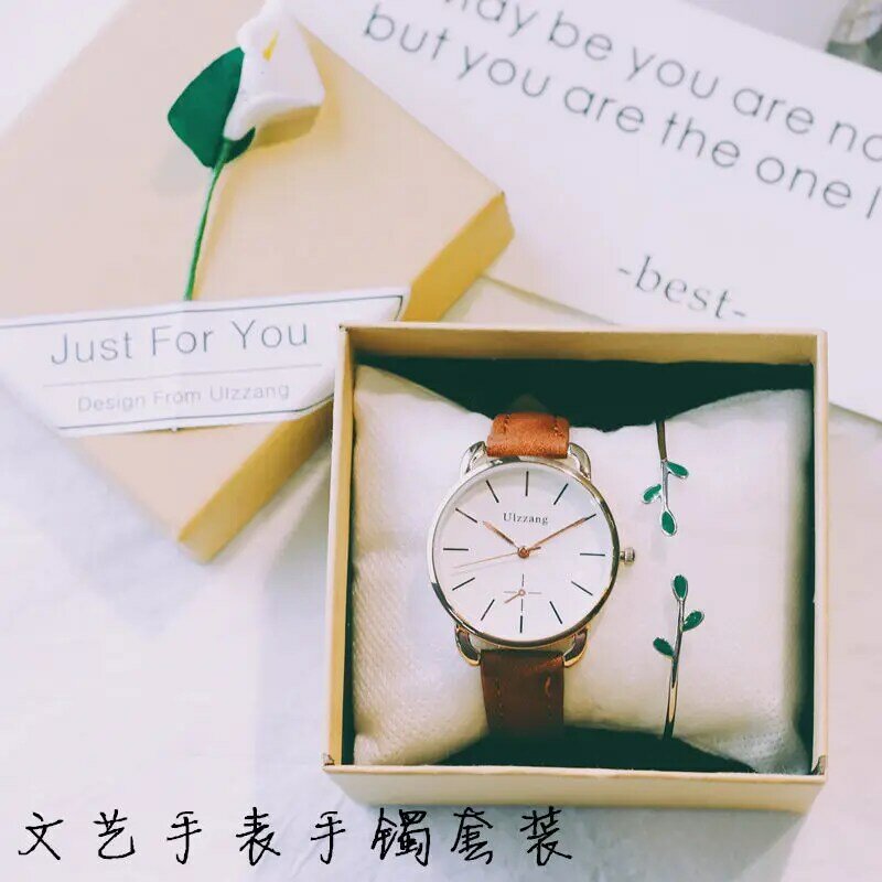 2022 Harajuku Uhr Mädchen Student Koreanische Version Einfache Zifferblatt mit Armband Uhr Set Leder Quarz Uhr Geburtstag Geschenk