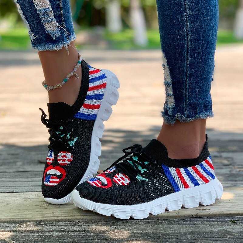 2024 New Mesh Breathable Women's Shoes Lightweight and Comfortable Sports Shoes Outdoor Large Walking ShoesWomen's Casual Shoes