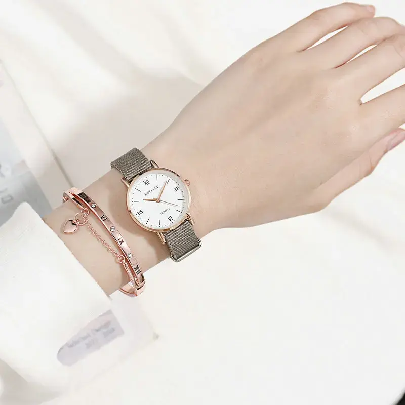 นาฬิกาลำลองผ้าใบนักเรียนผู้หญิงสไตล์ ins น่ารักควอตซ์นาฬิกาข้อมือสำหรับผู้หญิงนาฬิกา reloj mujer montre Femme ขายส่ง