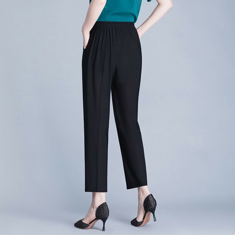 Calça casual feminina elástica de cintura alta, flor bordada, preta, de meia idade, primavera e verão