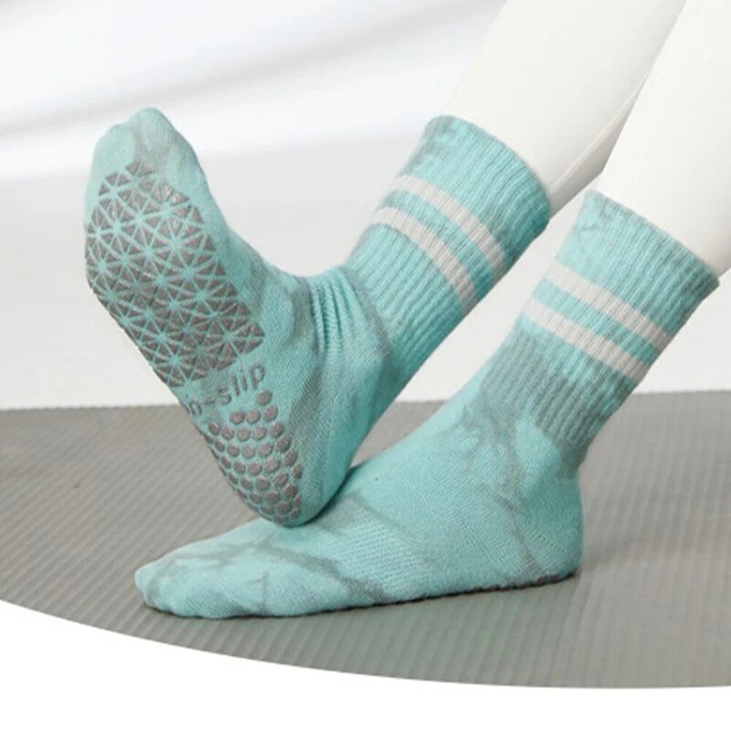 1 pasang kaus kaki Yoga dalam ruangan warna gradien musim gugur musim dingin tebal kebugaran Gym kaus kaki setengah tabung katun antiselip silikon kaus kaki Pilates