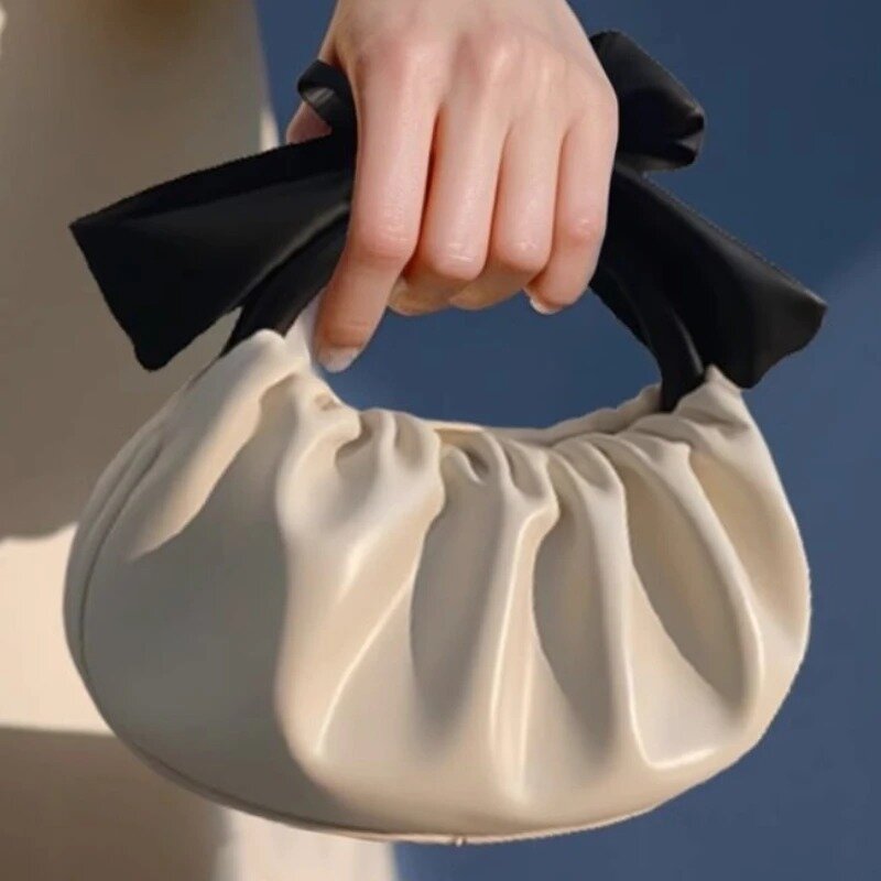حقيبة صغيرة بطيات نصف قمر مع قوس للنساء ، حقيبة معصم ، تصميم متخصص ، سحابة جلدية ، مقبض علوي ، حقيبة يد ساعي البريد ، أزياء فاخرة
