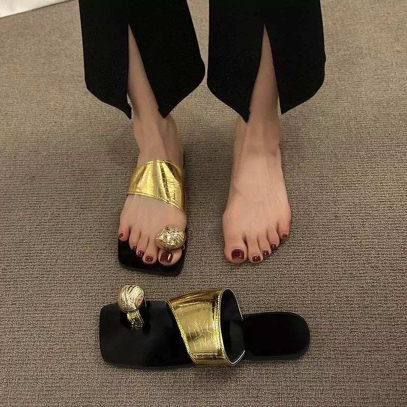 Pantofle damskie 2024 letnie modne z odkrytymi palcami płaskie buty sportowe damskie antypoślizgowe solidne sandały plażowe Zapatos De Mujer