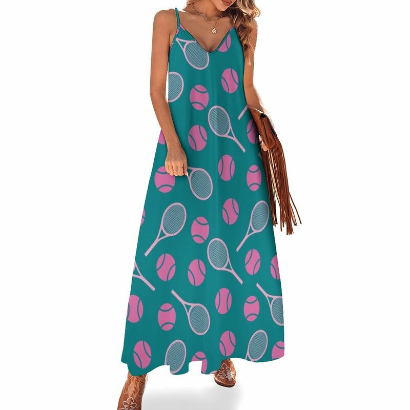 민티 배경 민소매 드레스 여성용, 핑크 테니스 라켓 및 테니스 공, 여름 스커트