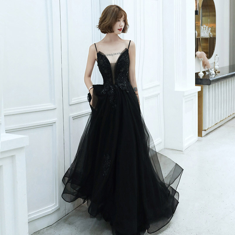 Czarna sukienka na szelki z dekoltem w szpic bez pleców wyszczuplająca duży ogon przyjęcie urodzinowe coroczne spotkanie suknia wieczorowa 2024 mała sukienka