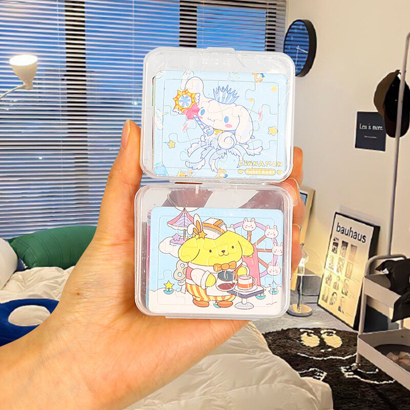 Sanrio ตัวต่อจิกซอว์ขนาดเล็กสำหรับเด็ก24ชิ้นการ์ตูนที่สร้างสรรค์ใหม่ปริศนากระดาษของเล่นเพื่อการศึกษาของเด็ก