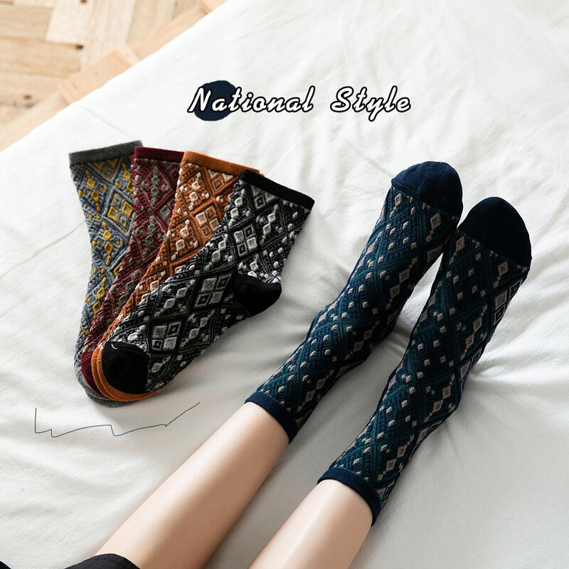 Boutique new socks women's mid-tube socks Spring and autumn national style palace retro three-dimensional diamond lattice