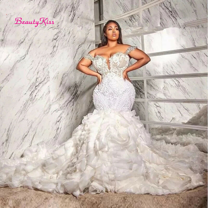 Luxus Meerjungfrau Hochzeit Kleid mit Rüschen Zug Südafrika Spitze Appliques Kristalle Perlen Plus Größe Brautkleider Nach Maß