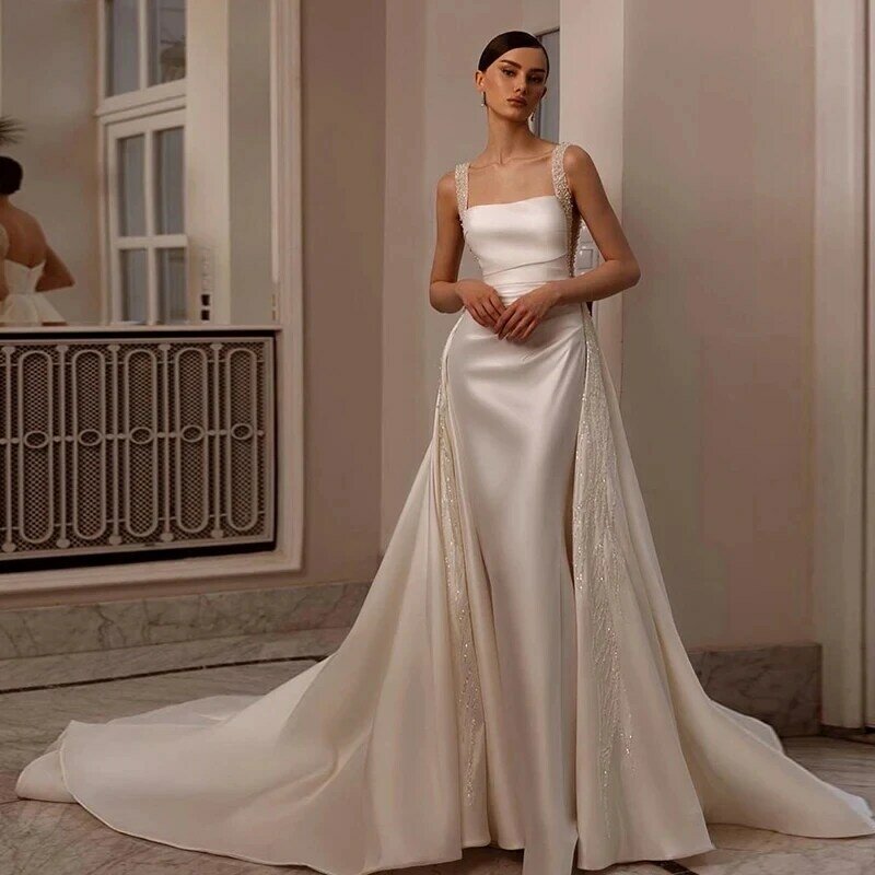 Gaun pengantin kerajaan mewah bermanik-manik kerah persegi halus lipatan Satin dapat dilepas kereta gaun pesta pengantin Formal putri duyung