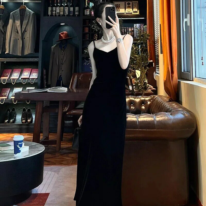 Vestido de noche largo de terciopelo con tirantes, estilo Retro, drapeado, color negro, otoño, 2024