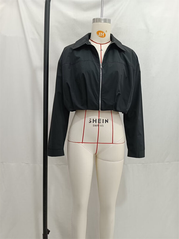 KEYANKETIAN jaket ritsleting tipis wanita, pakaian luar ruangan hitam ukuran ekstra besar desain lipit 2024