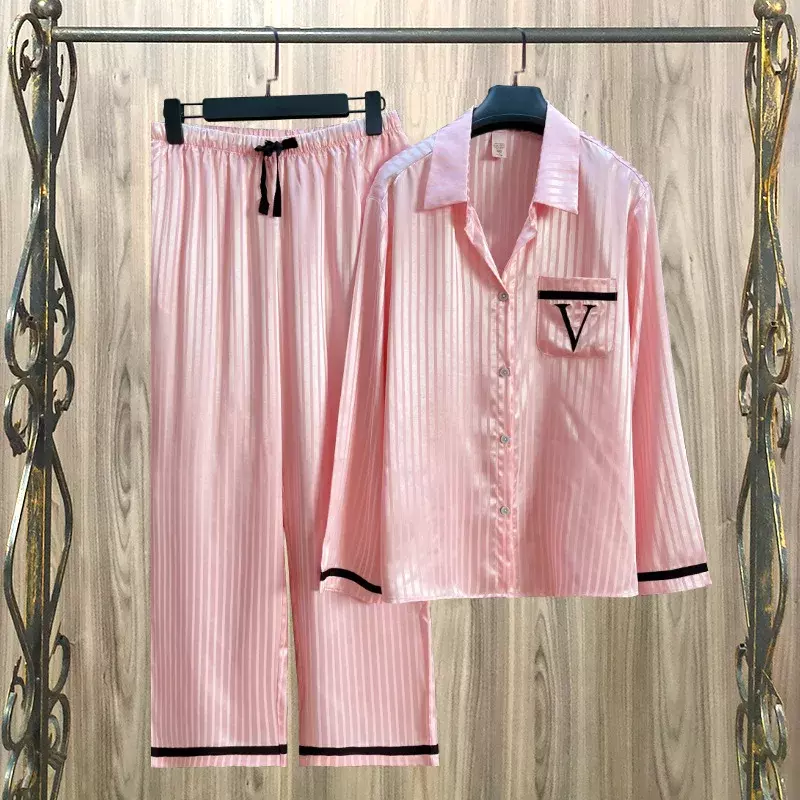 Sexy gestreifte Frauen Pyjama Sets Seide rosa Damen Nachtwäsche Star Modelle Homewear zweiteilige Set Ins Tiktok beliebte schöne Nachtwäsche