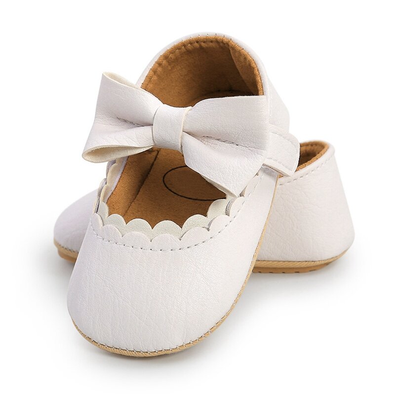 Zapatos de cuero con suela de goma para bebé, calzado antideslizante para primeros pasos, para cuna infantil, de princesa con lazo