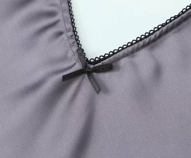 Gaun Mini wanita tanpa punggung leher V Vintage gaun Mini selempang ramping tekstur Satin dekorasi pita mode cantik baru