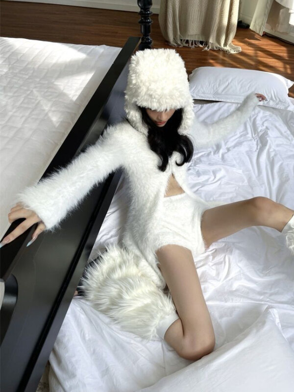 Deeptown Y2K Harajuku Cardigan bianco donna Grunge Kpop maglione lavorato a maglia sottile Sexy moda coreana Casual Fluffy Crop Top Fairycore