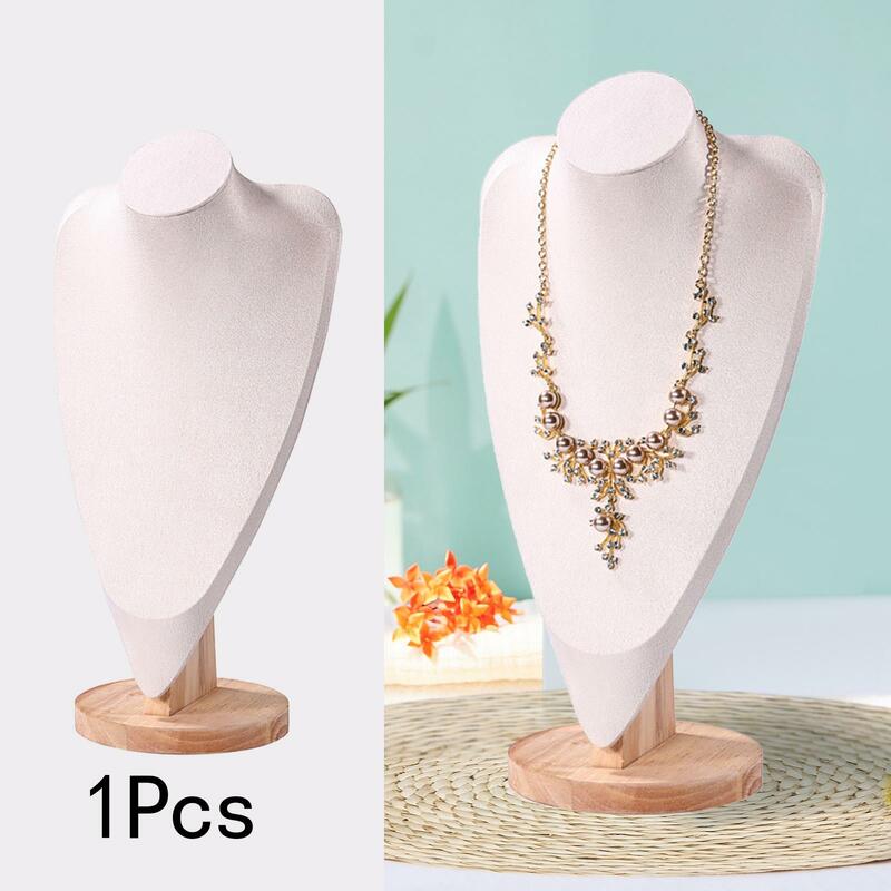 Kalung rantai perhiasan lingkar dada menghias tinggi 39cm, lebar bahu 20cm Perdagangan menunjukkan presentasi tampilan kalung maneken kayu