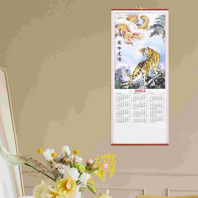 Tradicional chinês pergaminho pendurado calendário, o ano do dragão, imitação do escritório, bambu