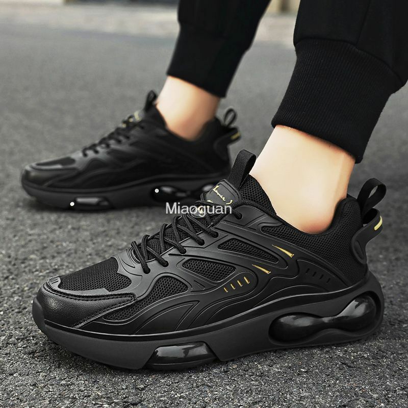 New Men's Shoes Versatile Fashion Thick Sole Sneakers Men 2024 Mesh Breathable Comfort Casual Black Running Shoes for Men Summer