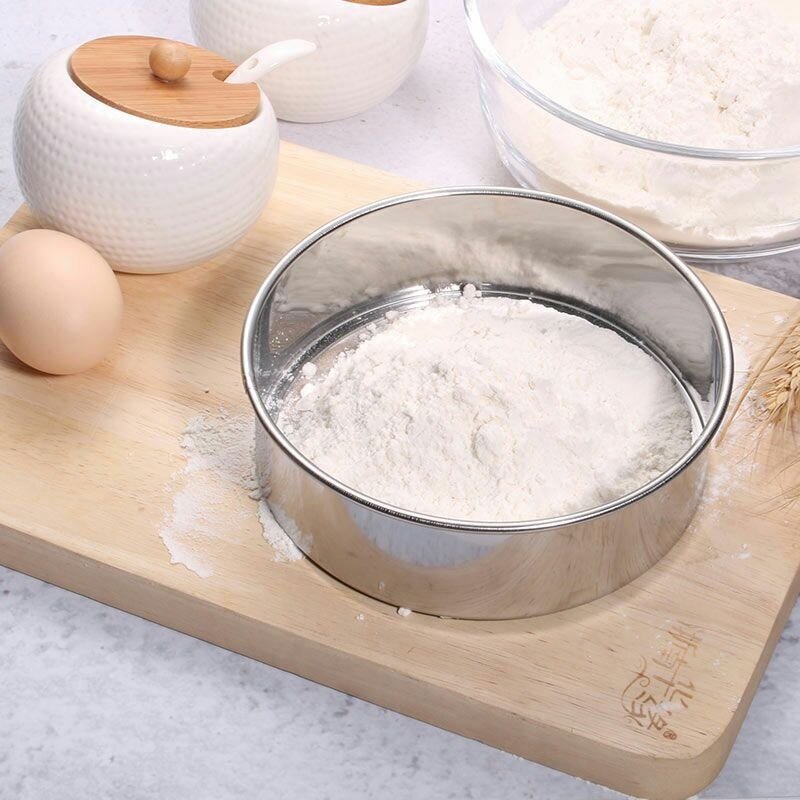Alat pemanggang tepung baja tahan karat saringan bulat 40-Mesh tepung halus Fieve untuk membuat roti dan makanan ringan penting dibuat di Cina
