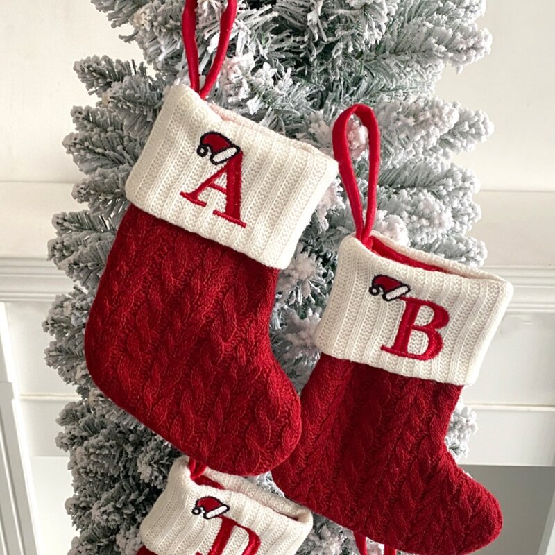 Meias de malha com fio de lã para árvore de Natal, meias com letra padrão, ornamentos decorativos pendurados, pingente e chapéu