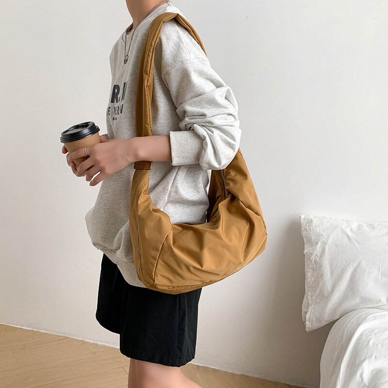 Letnia nowa damska torba o dużej pojemności dorywczo nylonowa torba na ramię torba na ramię wysokiej jakości solidna kolorowa torba na ramię