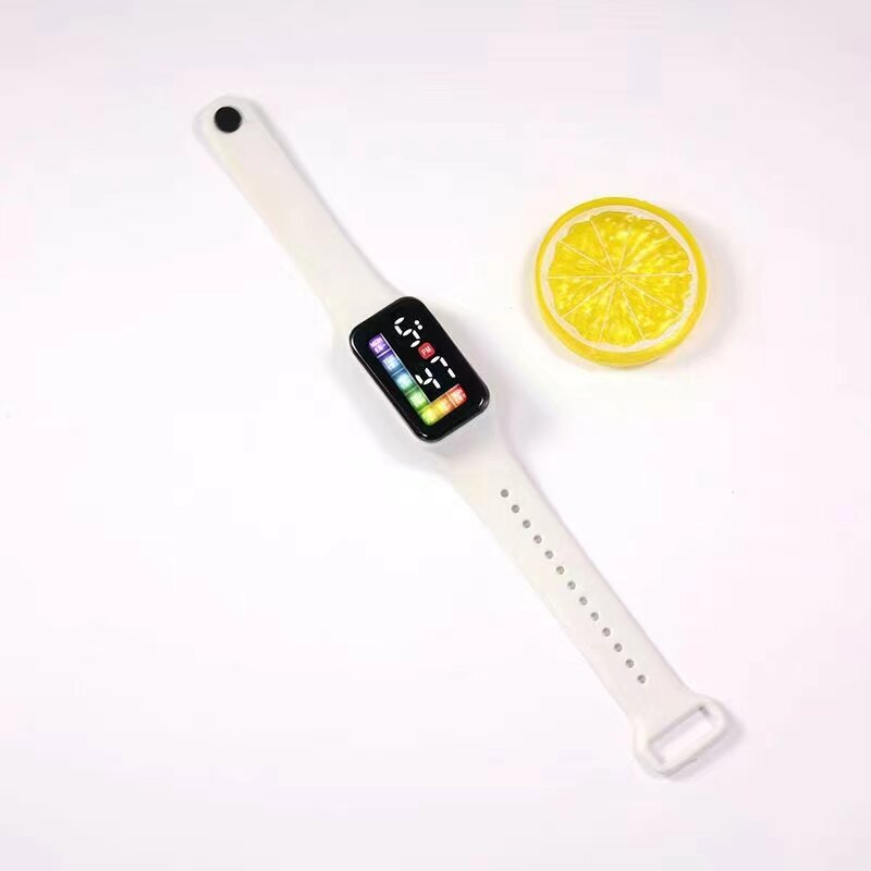 Mode Herren-und Damen-LED-Uhren Cool Touch wasserdichte digitale Woche Sport elektronische Uhren für primäre und sekundäre sch