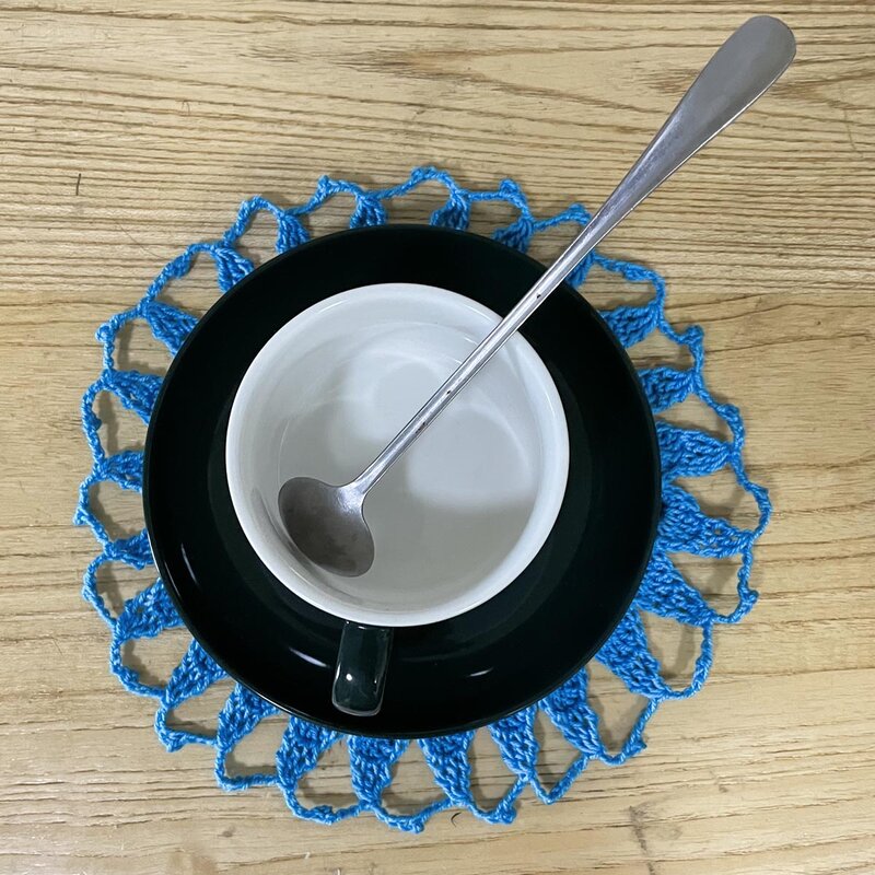 BomHCS    4PCS Mug Doilies Knitted Flower Mats for Small Coffee Cup Placemats