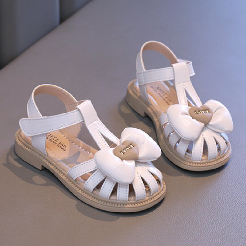 Sandálias infantis com gravata borboleta, sandálias casuais para praia, sapatos cobertos de dedo para crianças, moda princesa, nova, verão, 2024