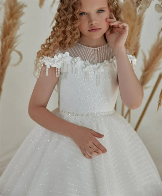Dziewczęca sukienka w kwiaty biała puszysta plama koronkowa błyszcząca aplikacja z frędzlami ślubna urocza dziecko kwiatów suknia na bal maturalny eucharystyczna
