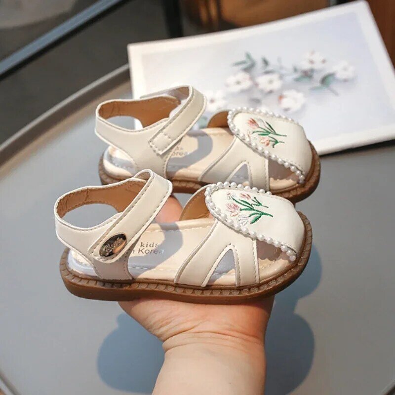 Toddler Girls Sandals Summer Children Embroider Flat Sandals Fashion Sweet Beading Kids Causal Cut-outs Beach Sandals Soft Soled
