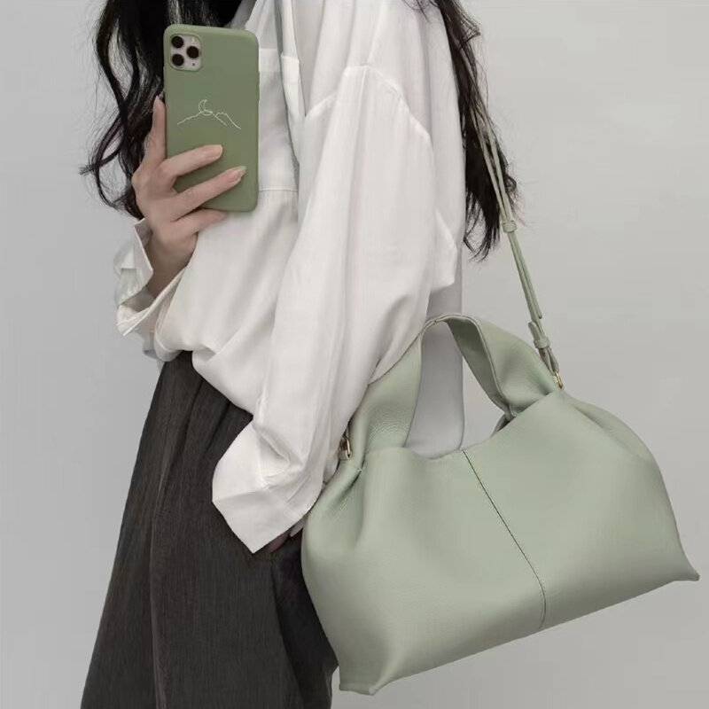 Bolso lateral de hombro grande para mujer, bolsos de mano de gran capacidad, Color sólido Simple, tendencia de diseñador, invierno, nuevo, 2022