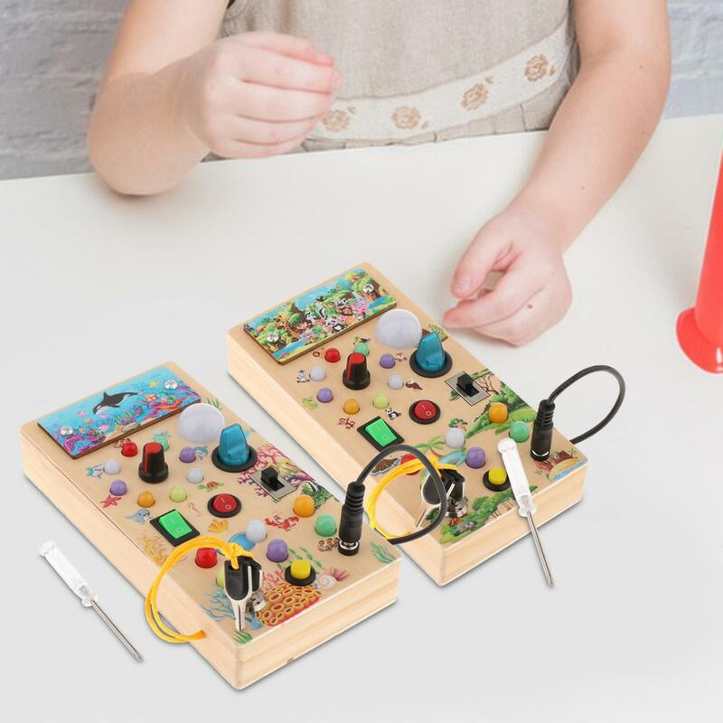 Montessori Busy Board com LED, brinquedo sensorial de madeira para viagens, crianças pré-escolares