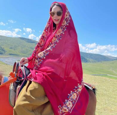 Travel Shawl Womens Cotton linen Embroidery Beach towel Sunscreen summer Thin scarf